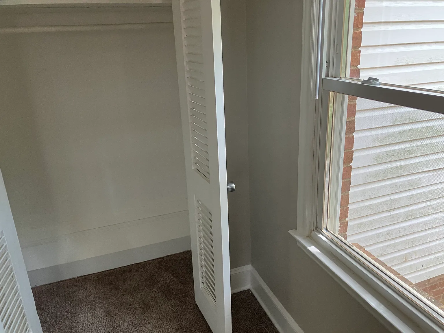 3 bed, 1071 sqft, $1,000 — Photo 3
