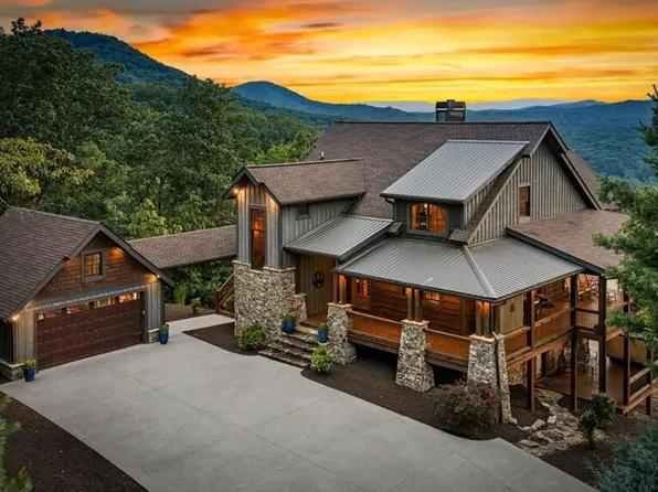 330 Serenity Ridge Ln, Mineral Bluff, GA 30559