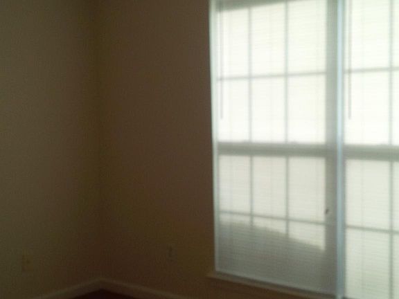 4th image of 341 Autumn Lake Dr