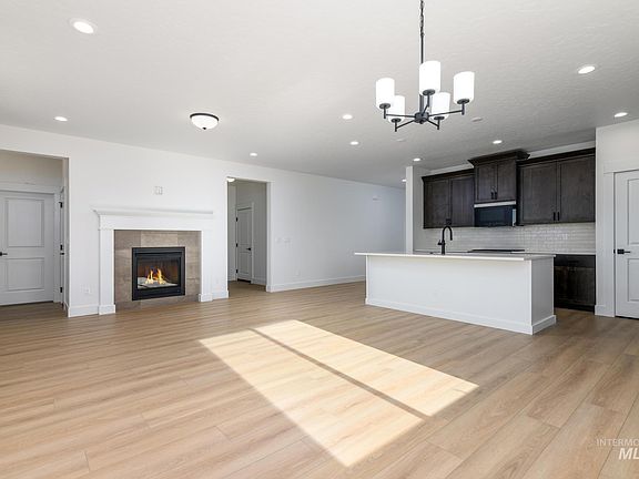 3rd image of 8479 W Millcreek Dr