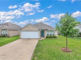 908 Gardenia St, College Station, TX 77845