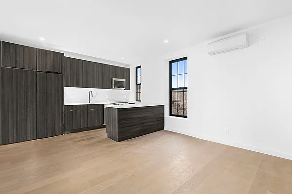 Rented by Fountain Realty Group | media 18