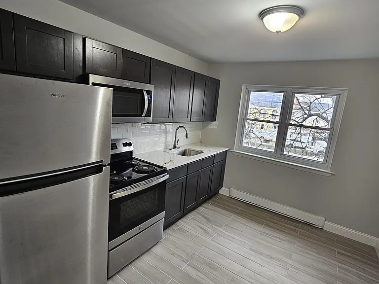 125 William St #2 — Photo 13