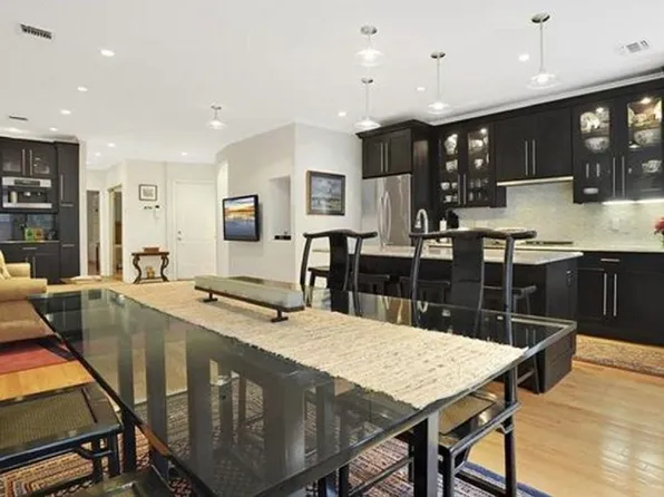 82 Sterling Place image 2 of 17