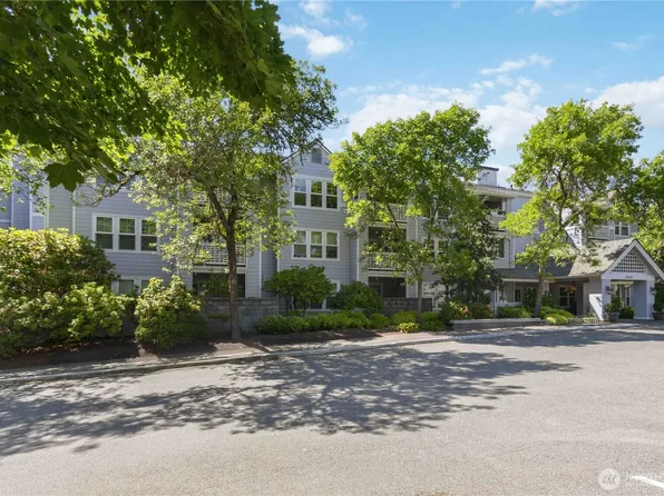 3941 226th Place SE #103, Issaquah, WA 98029