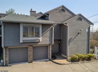 855 Valley Brook Ave #B, Lyndhurst, NJ 07071