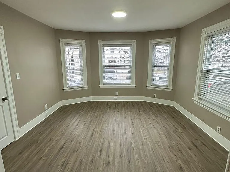 177 Bell St #2 — Photo 5