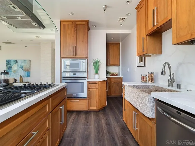 702 Ash St #1103 — Photo 10
