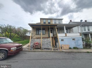 52 E Howard Ave, Coaldale, PA 18218