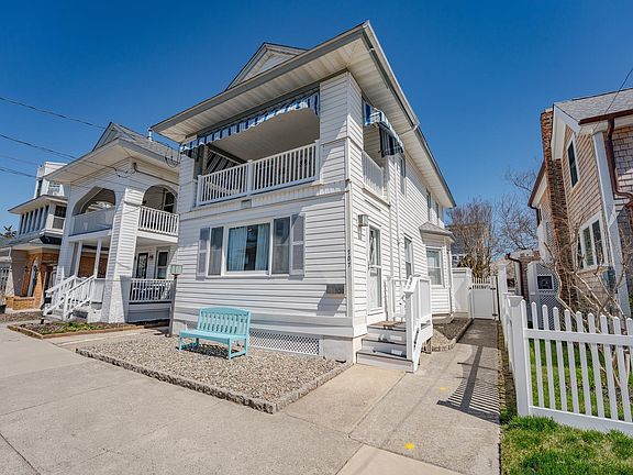5th image of 707 E 4th St