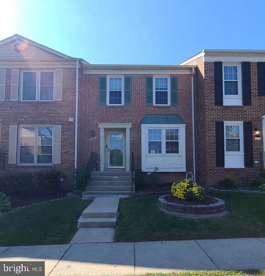 3 bed, 3.5 bath, 1865 sqft, $2,700 — Photo 1