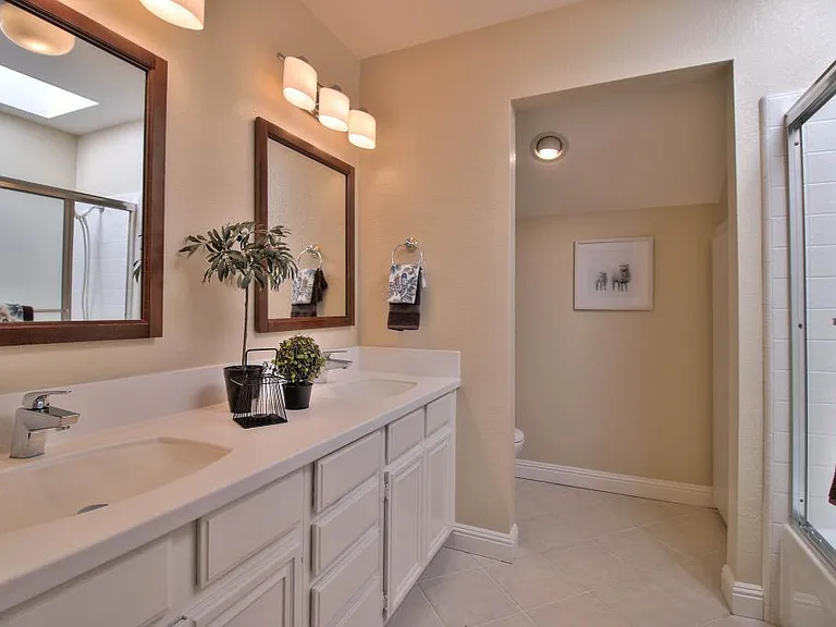 1886 Huxley Ct — Photo 11