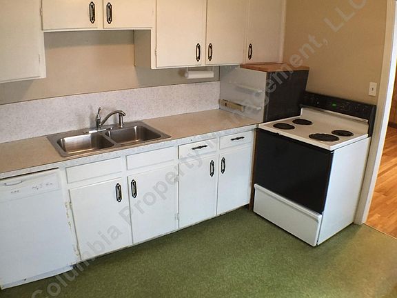 5th image of 2117 Wallace St APT B