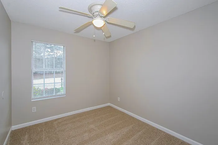 2819 Bradford Ct — Photo 7