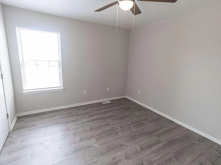 5211 Currituck Ln — Photo 32
