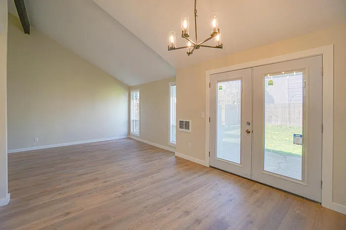 816 SE Olympia Dr — Photo 20