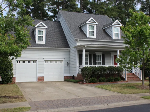 2632 Thorngrove Ct, Fayetteville, NC 28303