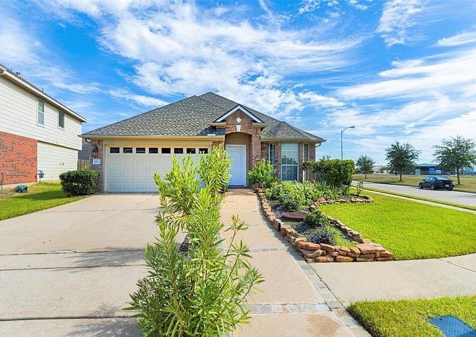 1st image of 19202 Sunny Leaf Ln