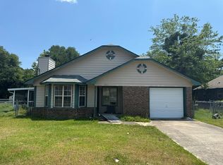 1211 Knotts Dr, Hinesville, GA 31313