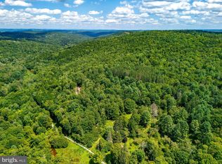 350 John Davis Rd, Milanville, PA 18443