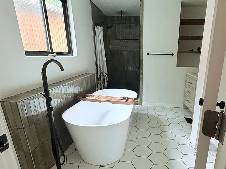 6690 SW Parkwest Ln — Photo 6