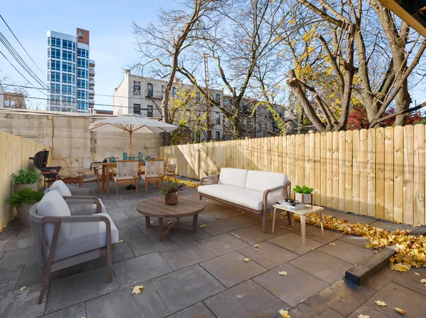 28 4th Place image 5 of 12