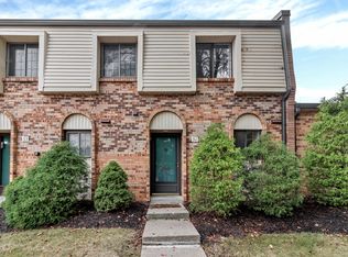 31 Terrace Ct, Carmel, IN