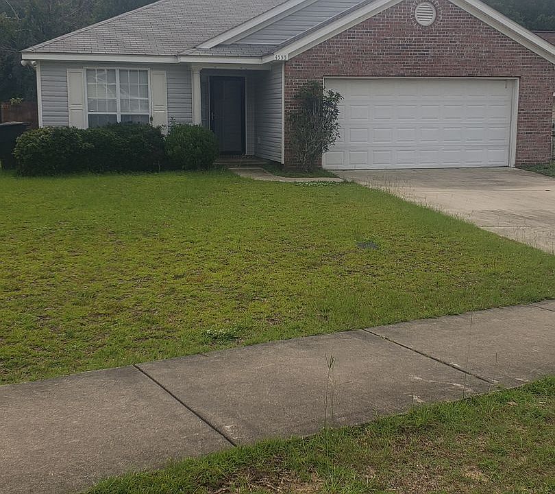 1st image of 4555 Deslin Dr