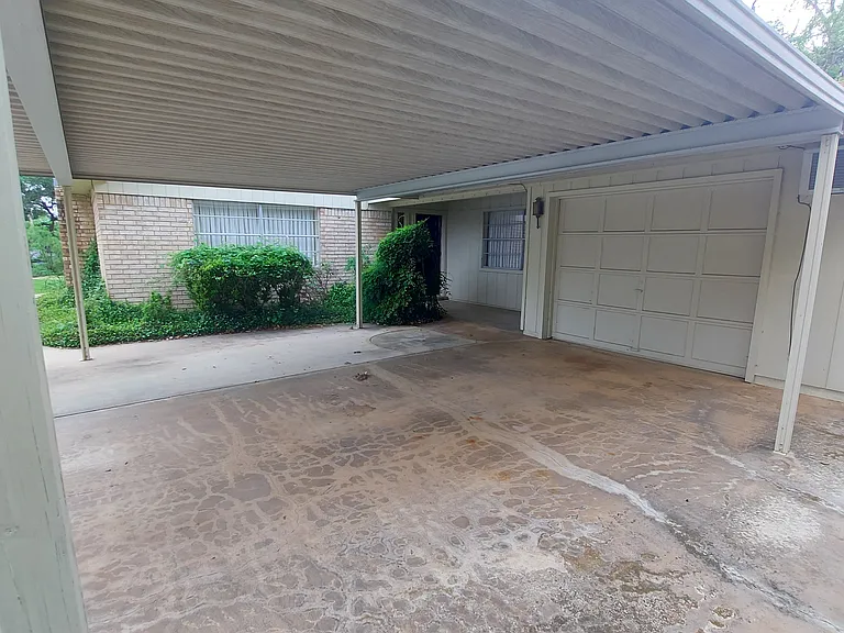 151 Riverside Dr — Photo 16