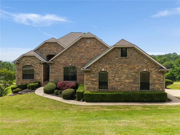 3819 Tpc Dr, Alma, AR 72921