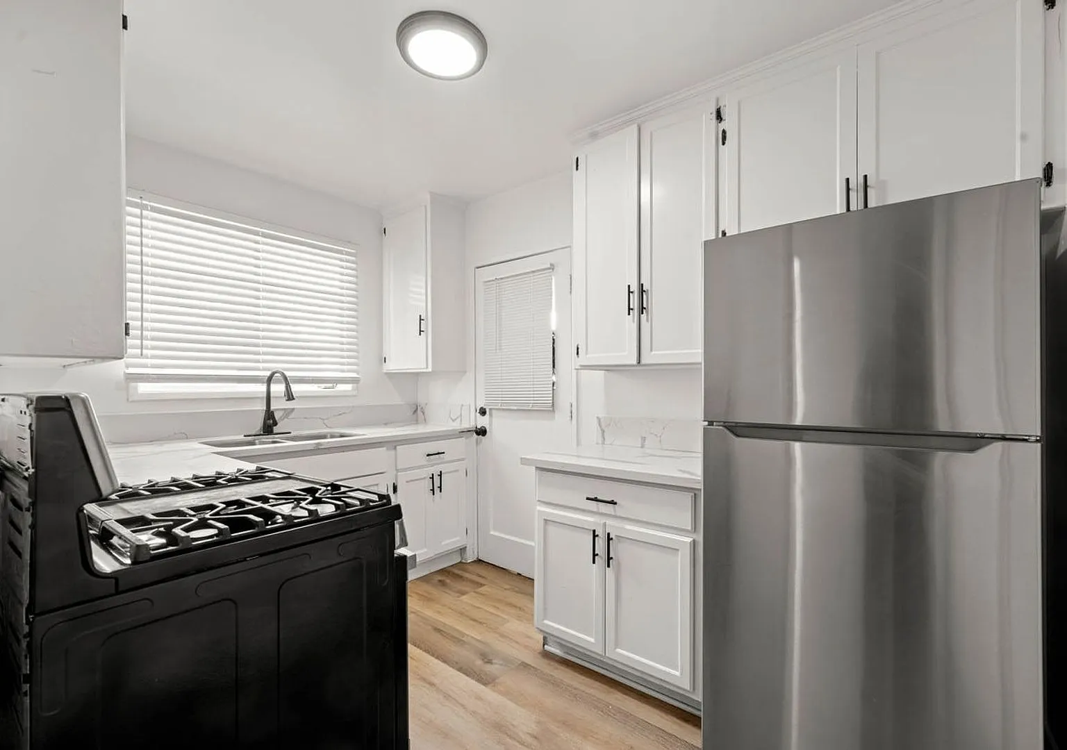 4320 Santa Rosalia Dr. — Photo 3