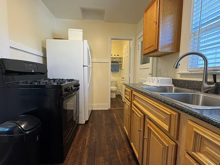 421 S Electric Ave #A — Photo 11