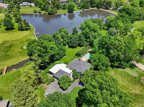 3600 W 89th St, Leawood, KS 66206