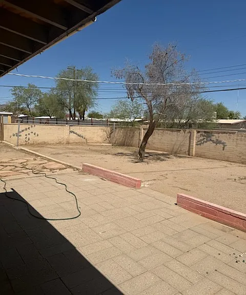 1848 W Lester St — Photo 12