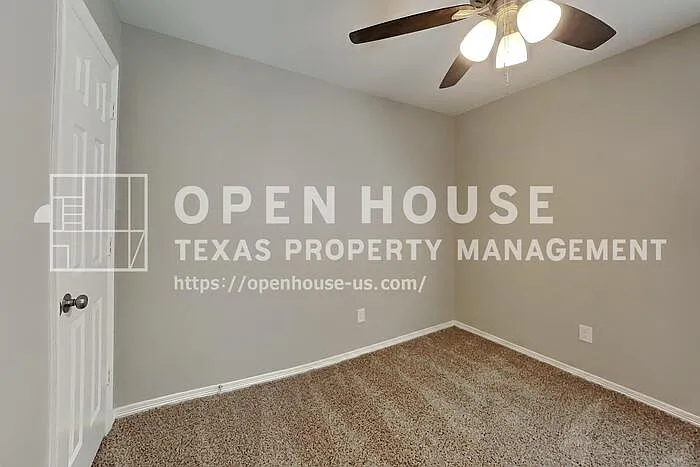 8307 Silver Lure Dr — Photo 14