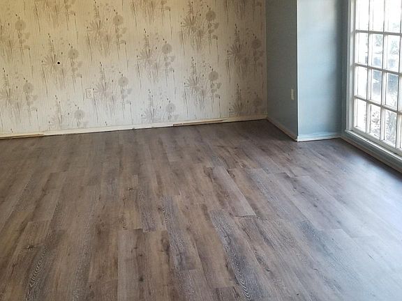 4th image of 1339 Wooddell Dr