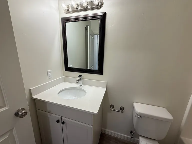 1000 E Bluffview Dr #118 — Photo 16