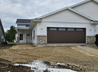 3709 Newcastle Dr, Janesville, WI 53546