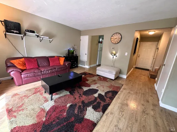 37 Front Street #D, Healdsburg, CA 95448