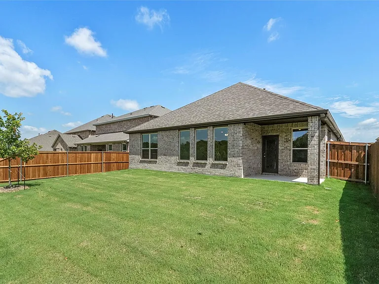1515 Bridlepath Trl — Photo 24
