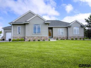 18015 Ashley Ln, Council Bluffs, IA 51503