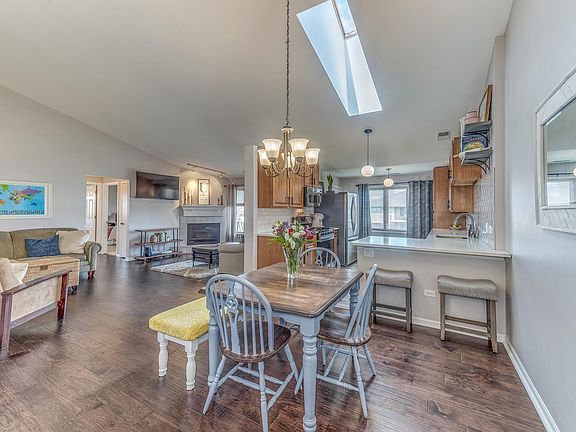4th image of 6650 183rd St APT 3C