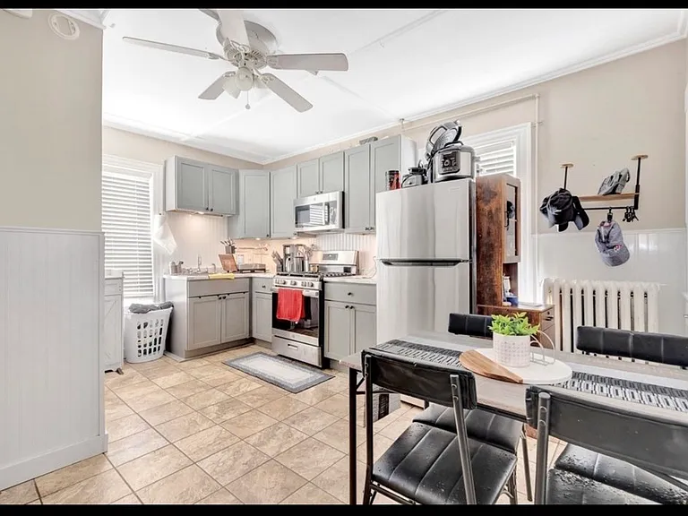 50 Warner St #2 — Photo 2