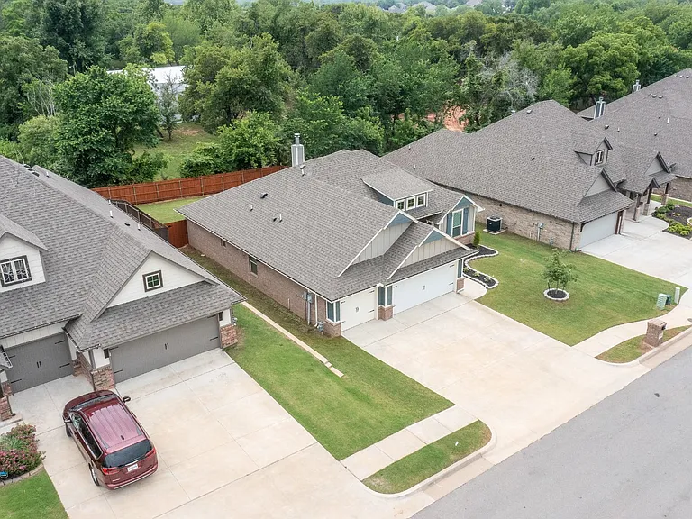 7832 Ashleaf Ter — Photo 10