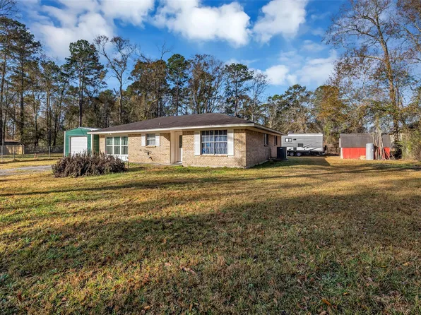 19742 Live Oak N, New Caney, TX 77357