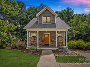 220 Eastwood Ave, Swannanoa, NC 28778