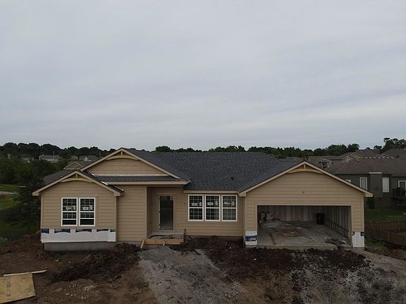2nd image of 16909 Meadow Creek Ct