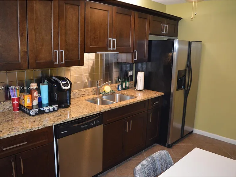 9 NE 19th Ct #204C — Photo 15