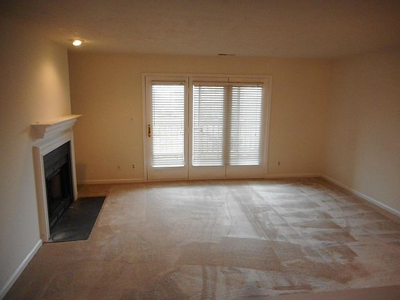 4th image of 7512 Ashby Ln Unit H