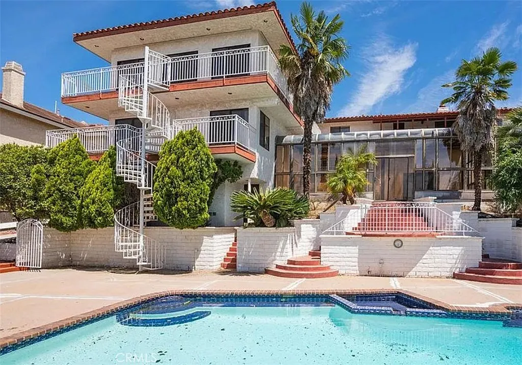 7 bed, 7500 sqft, $6,500 — Photo 2